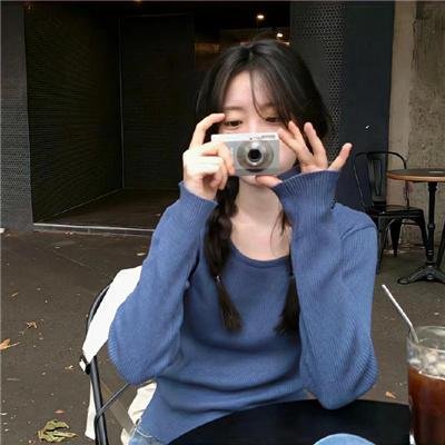 蒙娜丽莎与血月亮